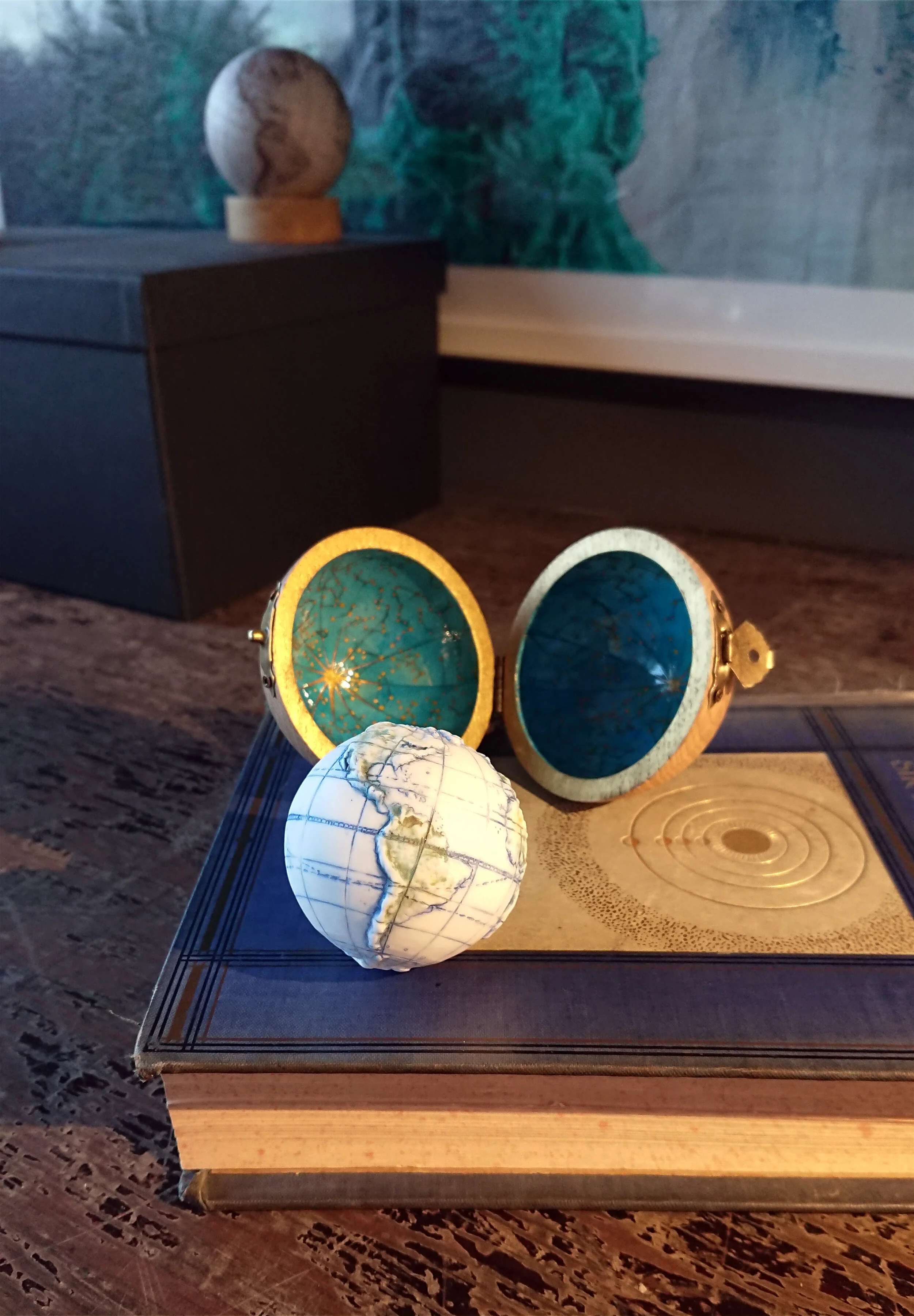 Sold Gallery — THE LITTLE GLOBE CO